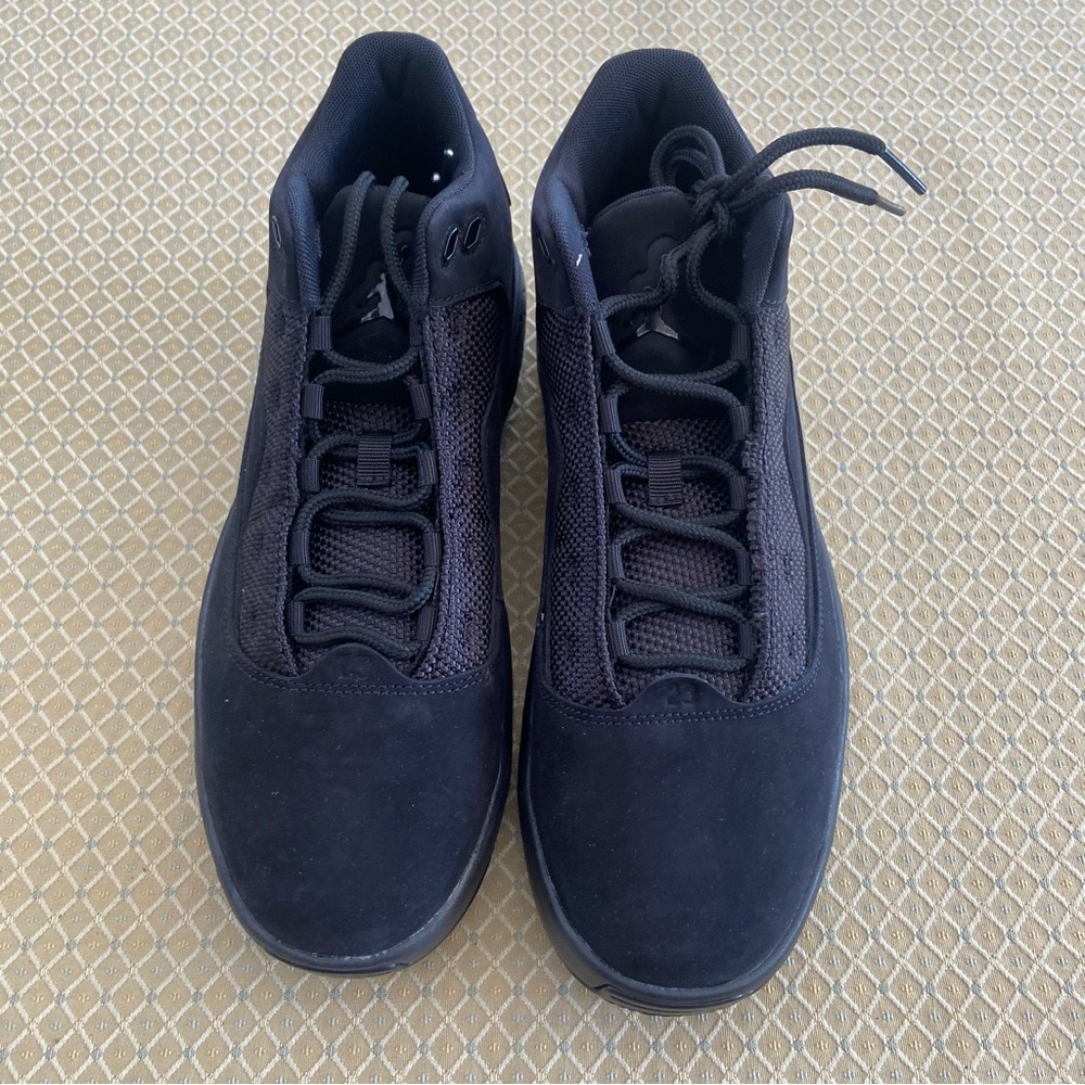 Nike Jordan Max Aura 2 Men's Shoes Sneakers Ck6636-002 Triple Black Suede Sz 8.5 - Picture 5 of 6